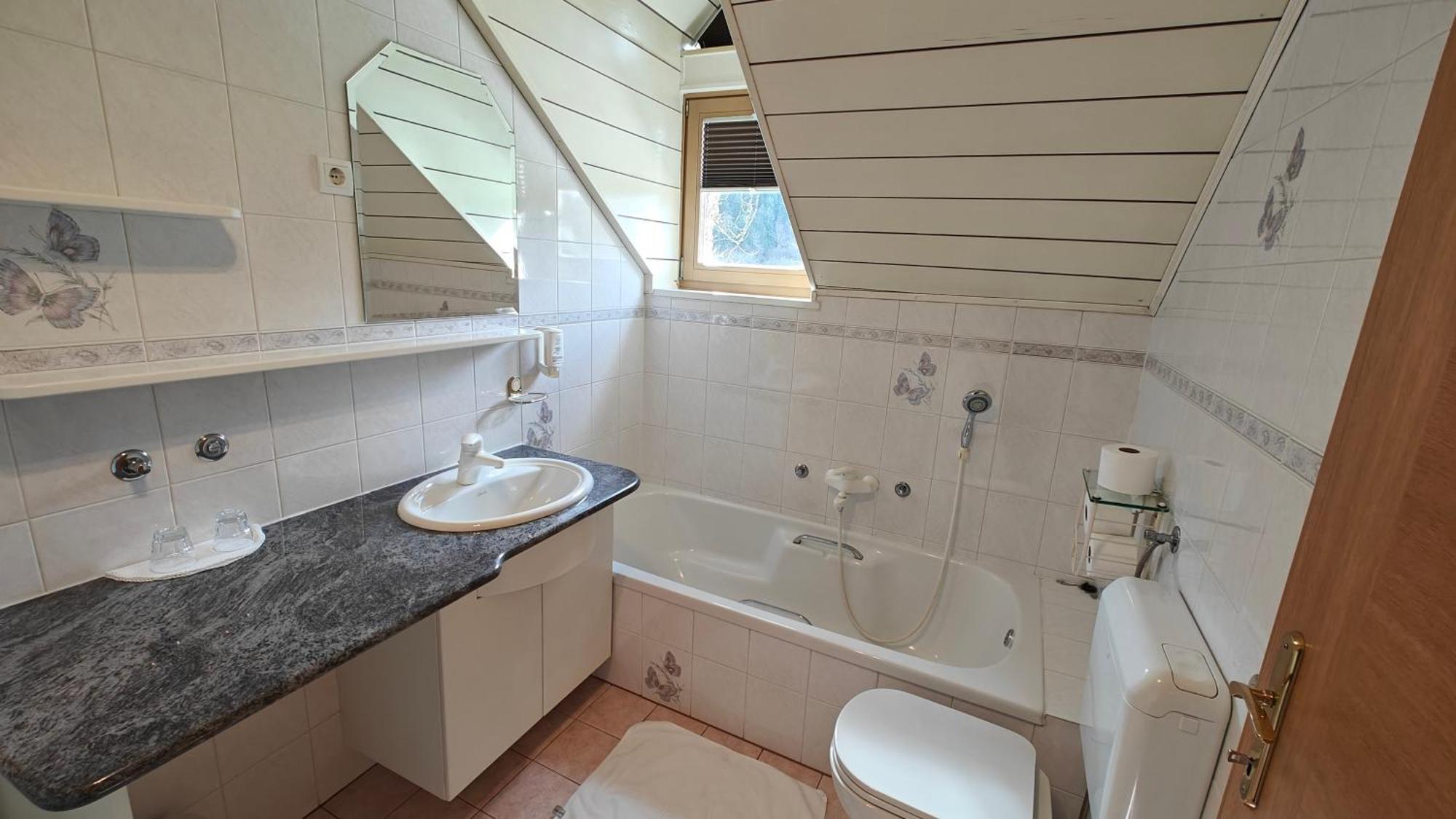 Guesthouse Pri Zalogarju Zelezniki Eksteriør billede